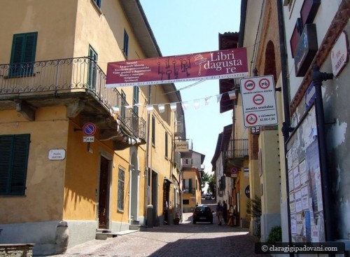 Tutto il paese di La Morra, nelle Langhe