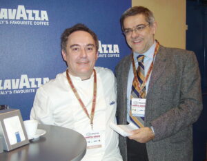 Ferran Adrià e Gigi Padovani nello stand Lavazza di Indentità Golose a Milano, seconda edizione