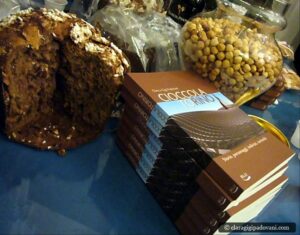 Il buonissimo panettone al cioccolato di Fabrizio Galla e le nocciole di Bonfante