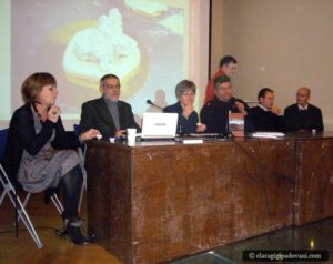 Il tavolo dei relatori alla presentazione del libro CioccolaTorino