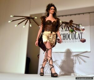 Una modella… prende il volo