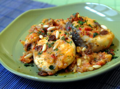 Grongo con uvetta e pinoli