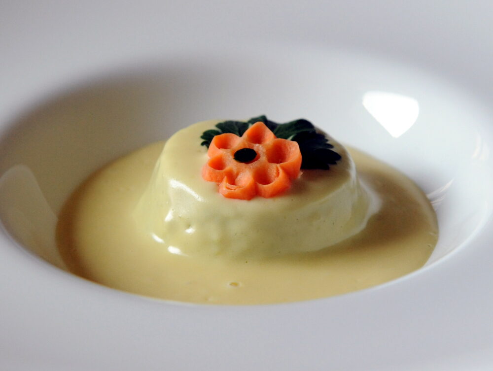 Il flan di cavolo con la fonduta